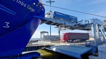 Eckerö Linen Finbo Cargo liikennöi reitillä Vuosaari - Muuga.