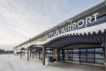     Kittilän lentoasema on osa Finavian lentoasemaverkostoa. Finavia on kehittänyt Lapin lentoasemia kehitysohjelman avulla.