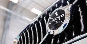Volvo Cars avasi Torslandan tehtaan