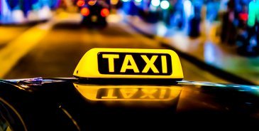 Taksiliitto on aloittanut tänään kampanjan paremman taksikulttuurin puolesta. ”Parempaa taksikulttuuria ajamassa” -kampanjan tavoitteena on sujuvoittaa taksilla liikkumista niin asiakkaille kuin taksiyrittäjillekin. 
